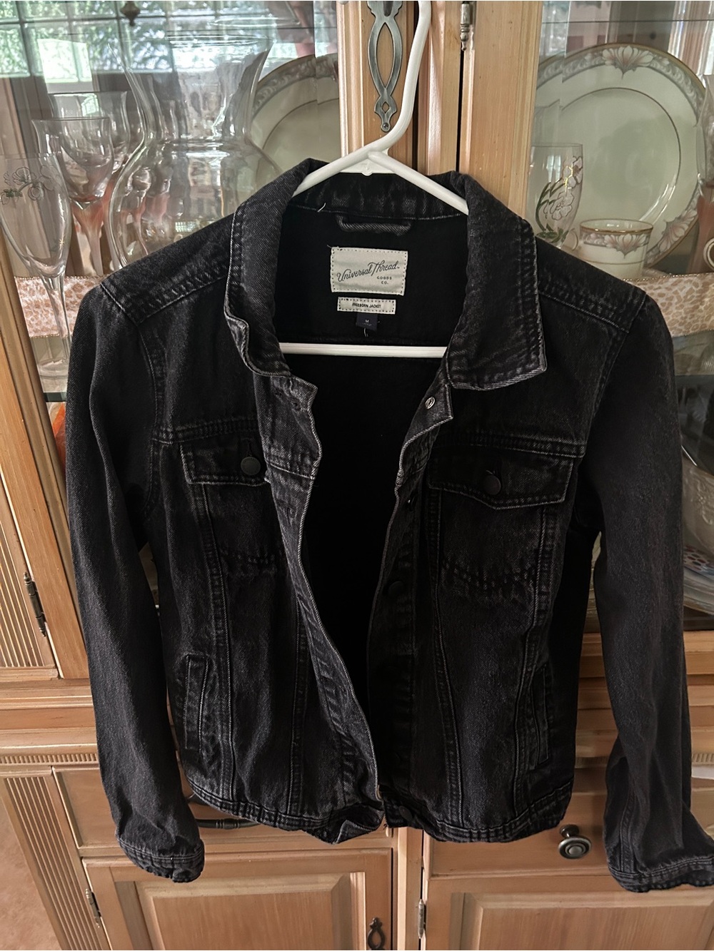 Universal Thread - M - Black